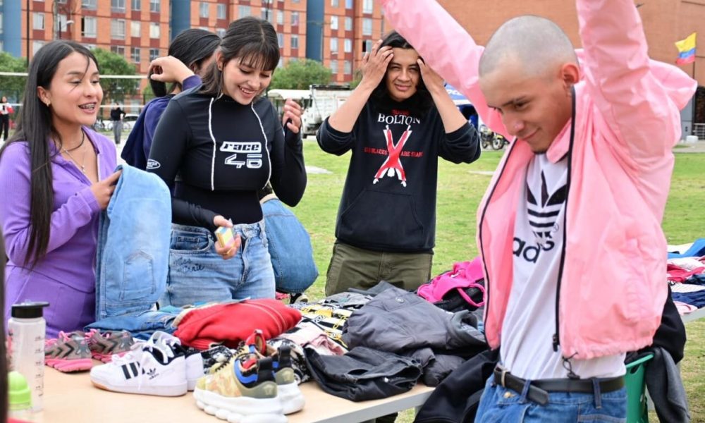 Bazar por la vida UPK