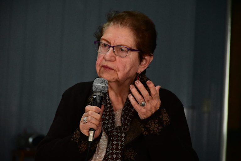 Pedagoga y educadora musical Gloria Valencia. undadora y líder del Colegio para el estudio y desarrollo de Inteligencia Emocional, de nuestra Institución.