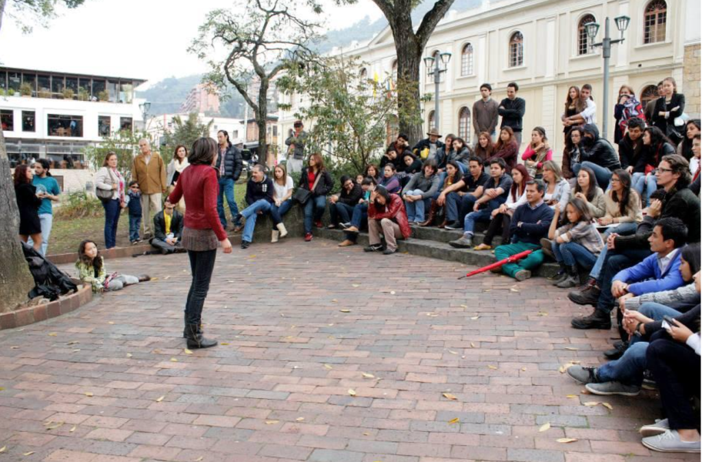 foto de público viendo cuentero