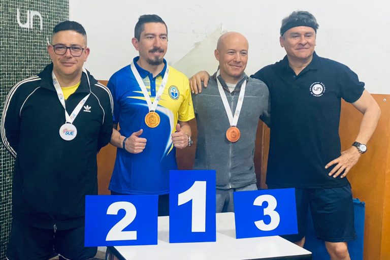 Foto podio juegos Carlos López