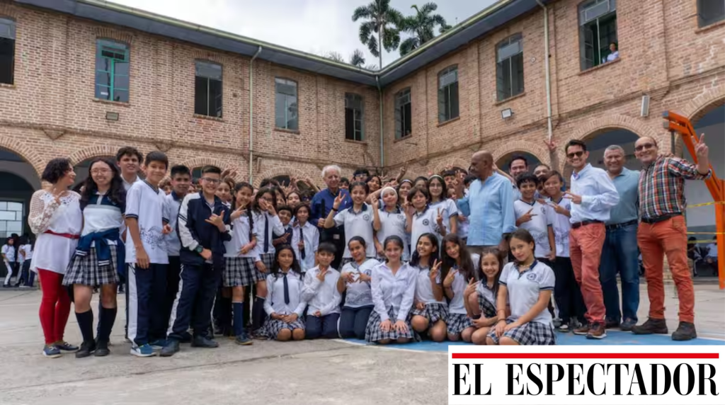 Gracias al programa, 3.180 artistas, formadores y sabedores transmiten conocimientos y tradiciones ancestrales en 1.590 establecimientos educativos.