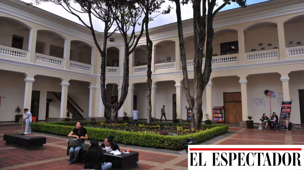 U. Pedagógica implementa estrategia para estudiantes que no han podido graduarse
