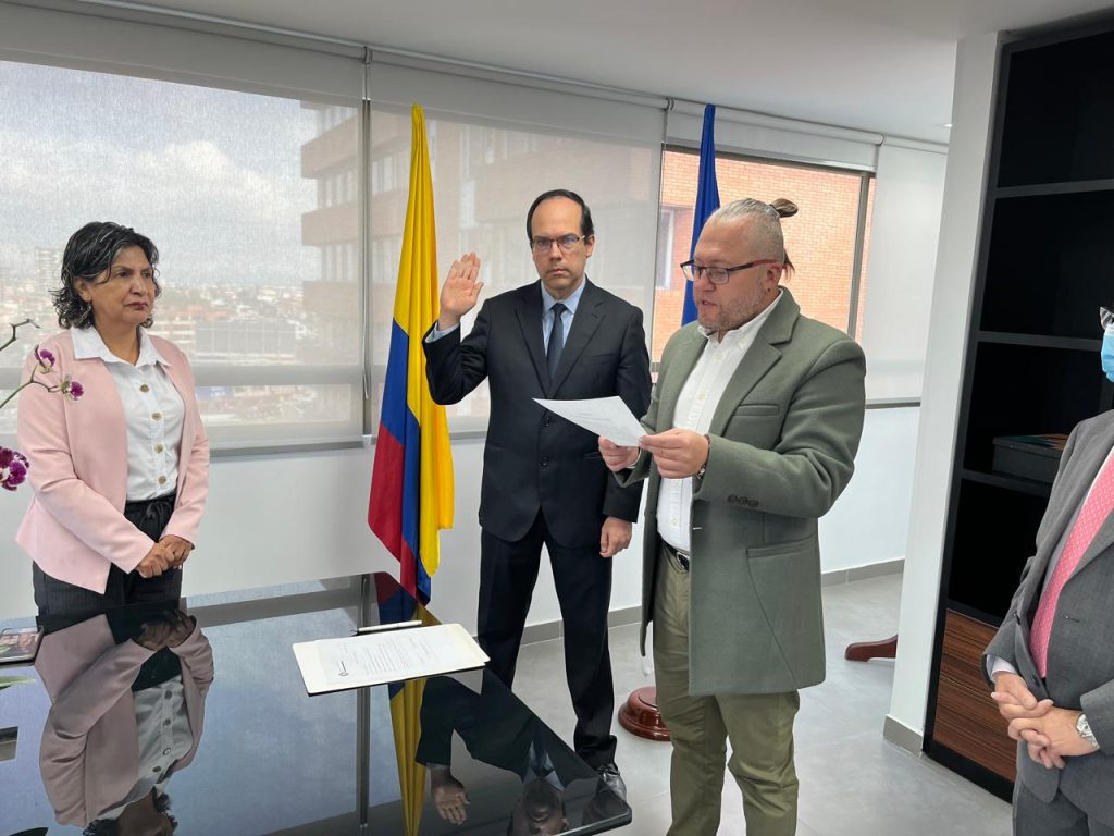 posesión subdirector de sistemas