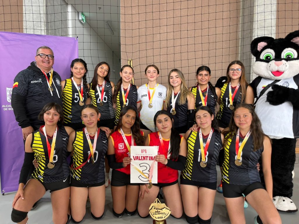 fotografía equipo voleibol IPN