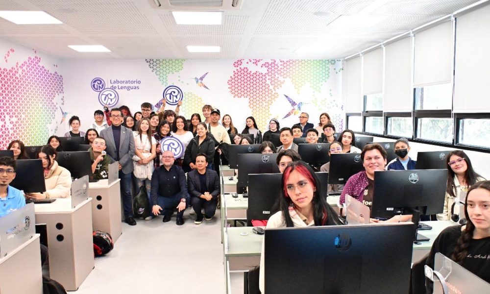 Universidad Pedagógica Nacional inaugura moderno laboratorio de lenguas