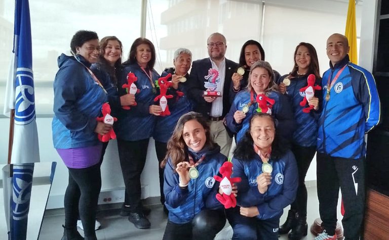 Equipo femenino de baloncesto de Funcionarias
