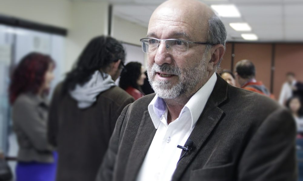 Los archivos del profesor Adolfo León Atehortúa Cruz ingresan al Centro Nacional de Memoria Histórica